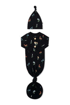 Knotted Day Gown with Hat Set in Midnight Wildflower