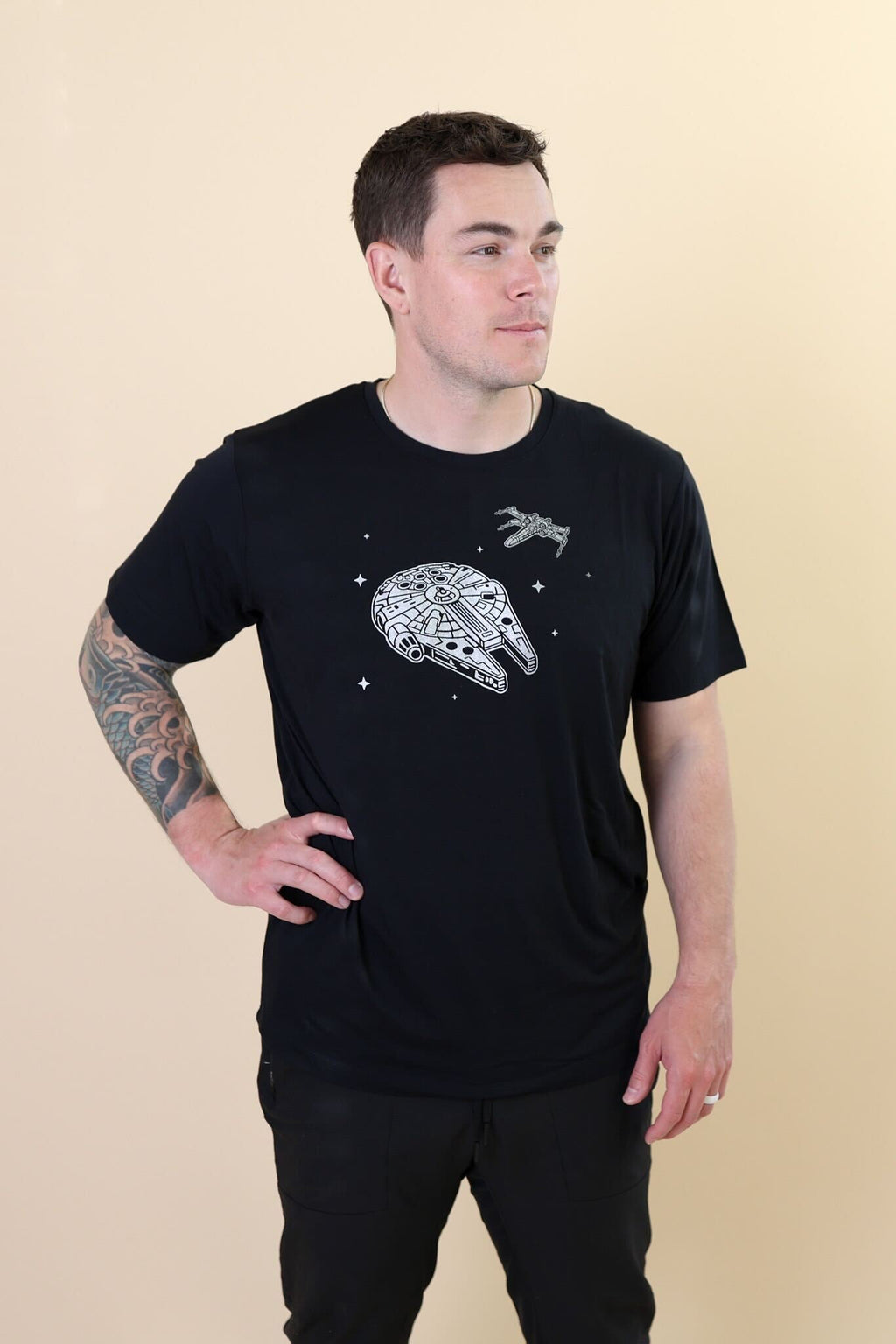 Men's Crew Neck Tee in Millennium Falcon™