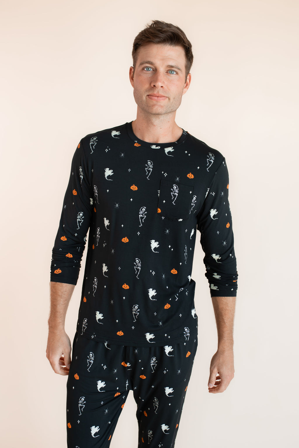 Men's Jogger Set in Halloween Friends