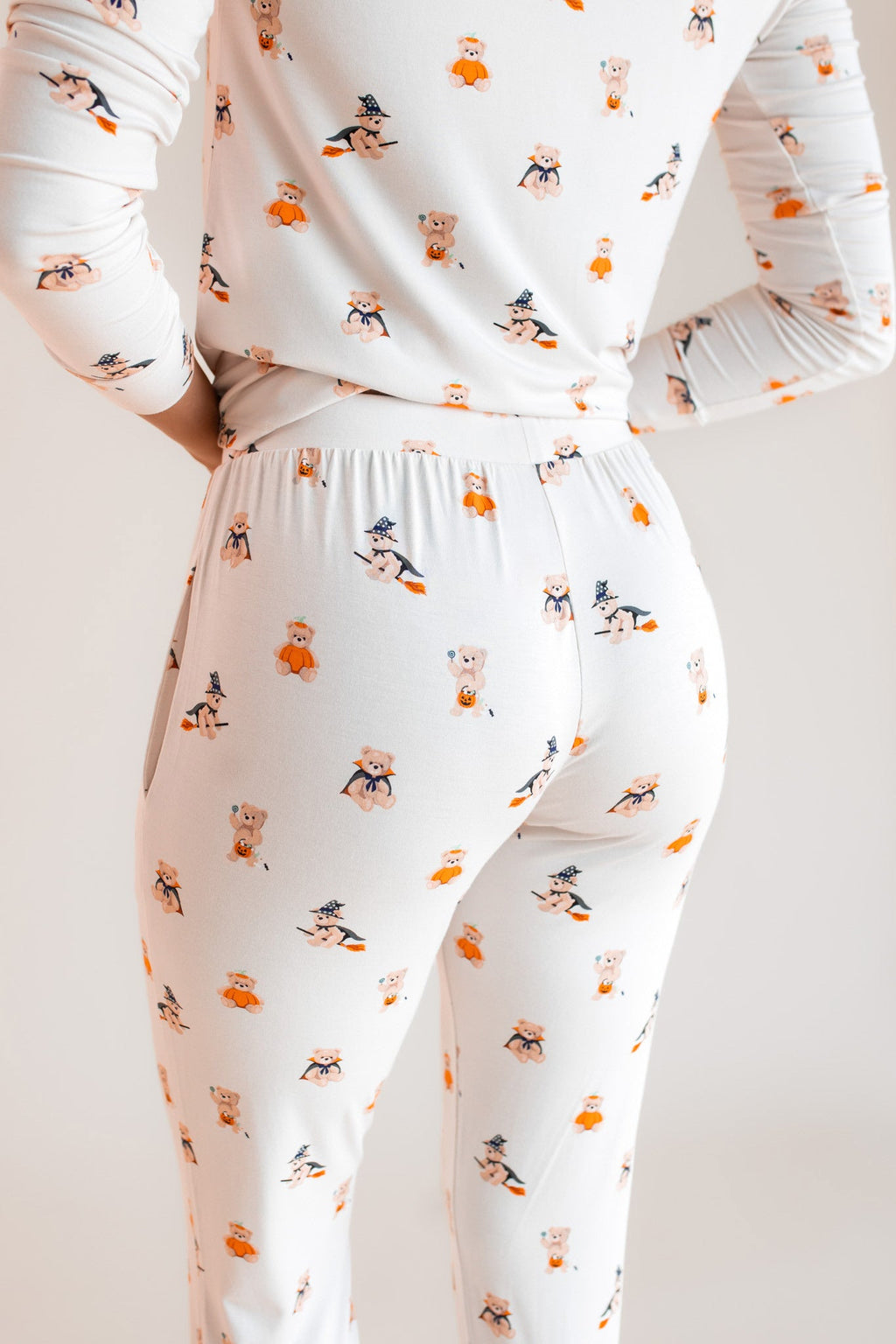 Women's Jogger Pajama Set in Halloween Teddy