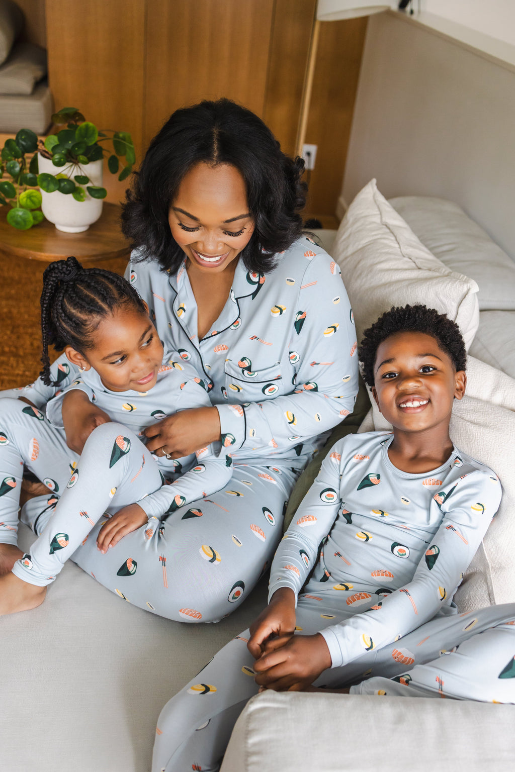 Long-Sleeved Women's Pajama Set in Ice Sushi