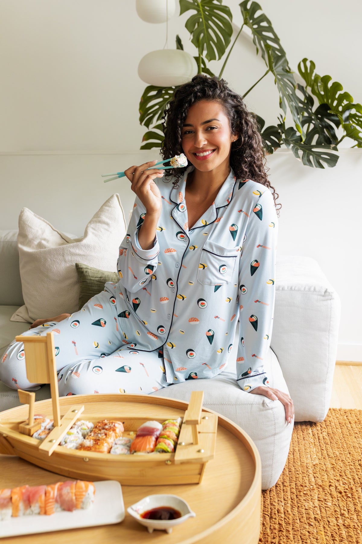 Long-Sleeved Women's Pajama Set in Ice Sushi
