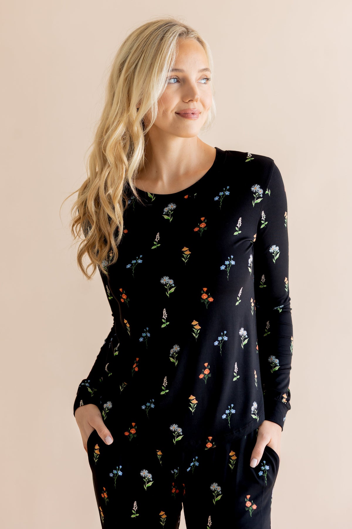 Women's Jogger Pajama Set in Midnight Wildflower