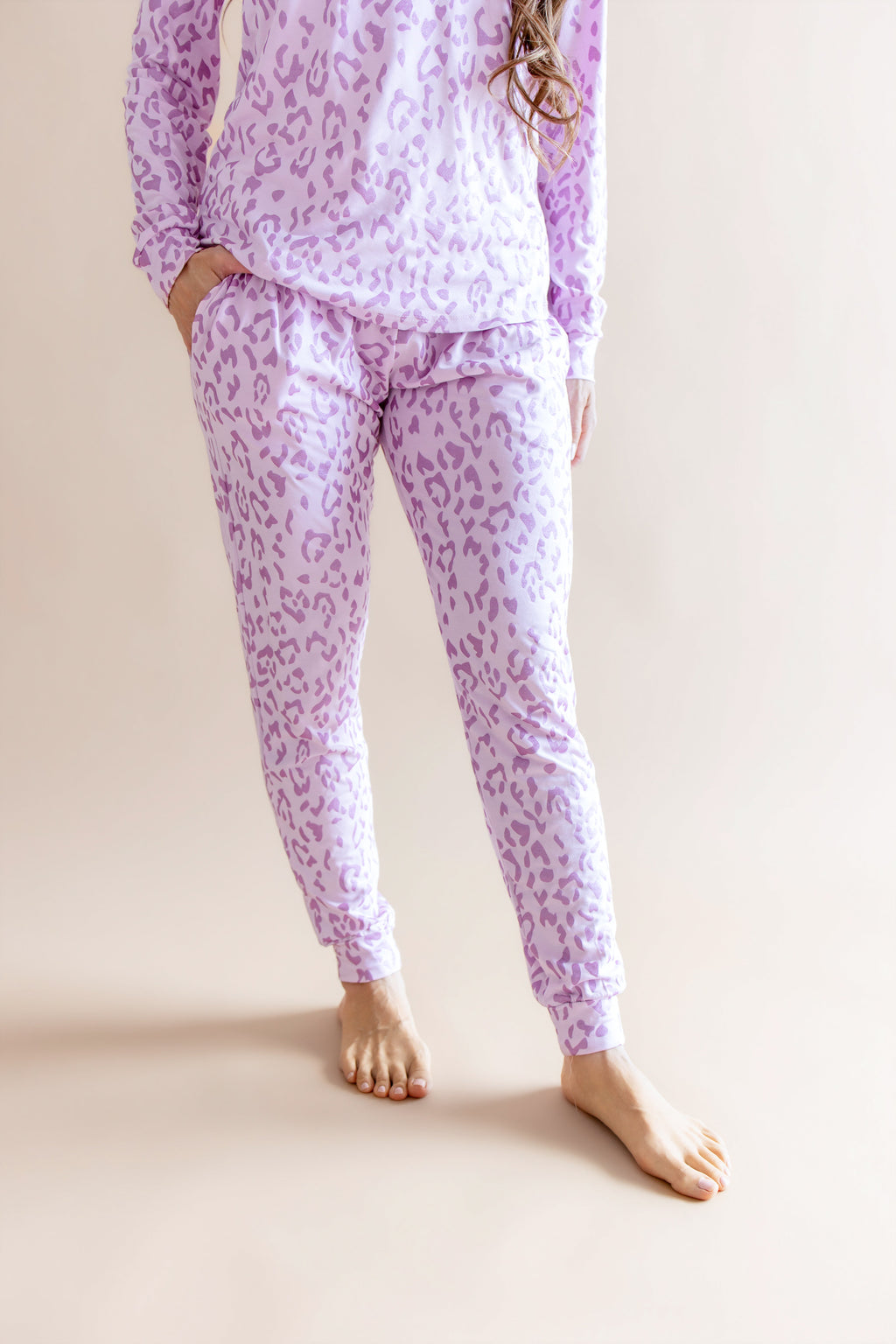 Women's Jogger Pajama Set in Thistle Leopard
