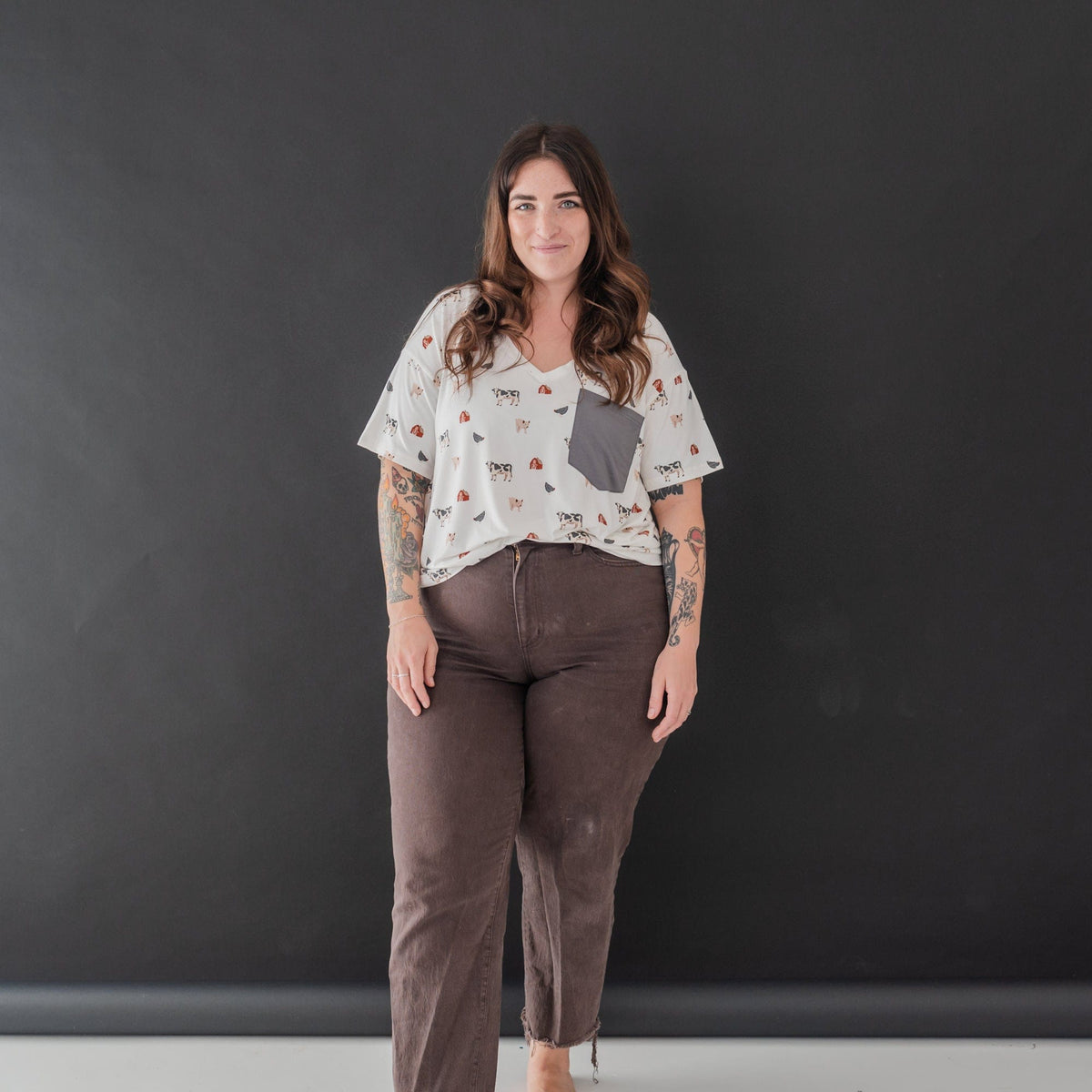 Women's Oversized V-Neck Tee in Farm