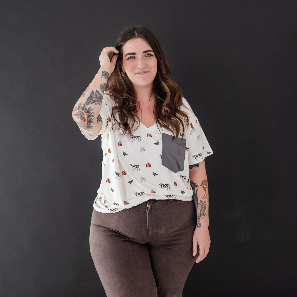 Women's Oversized V-Neck Tee in Farm